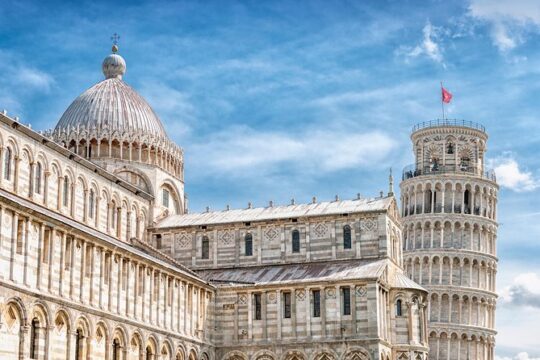 Pisa Guided Walking Tour in Miracoli Square