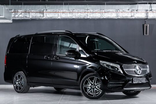 Fiumicino Airport to Rome Luxury Transfer V CLASS