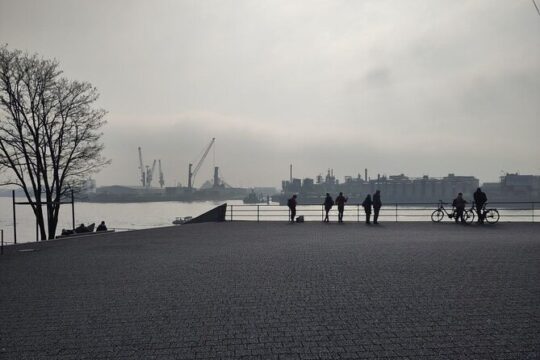 Self-Guided Walking Tour of Hamburg's Port History