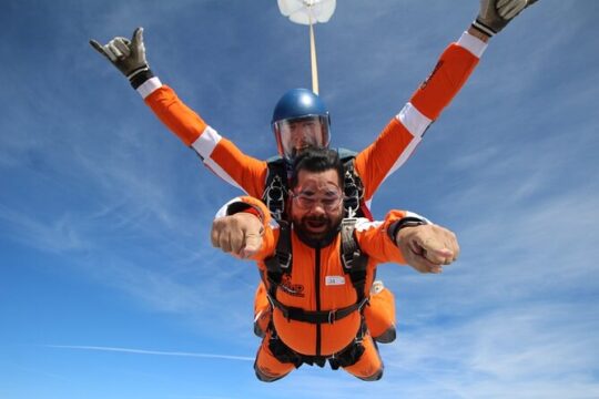 Experience Best Prague Tandem Skydiving