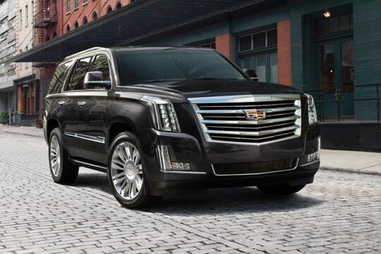 Private Airport Transfer: Dulles Airport IAD to Washington in Luxury SUV