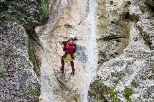 4 hours Fratarica Canyoning Adventure