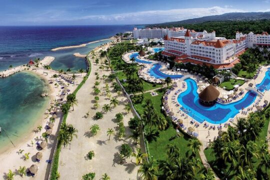 Montego Bay Airport and Grand Bahia Principe Private Shuttle
