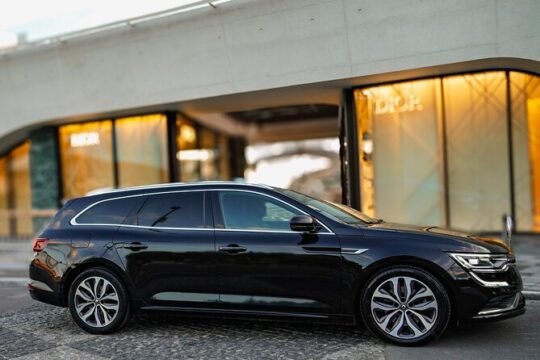 Costa Navarino Resort private transfer