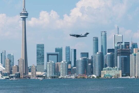 Private Transfer:Toronto pearson int'l airport to Toronto Hotel / Accommodations