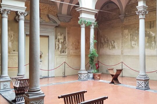 Breakfast in Italian Style and Visit to the Chiostro dello Scalzo