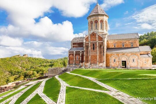 Bodbe Sighnaghi and Telavi Discovery Tour