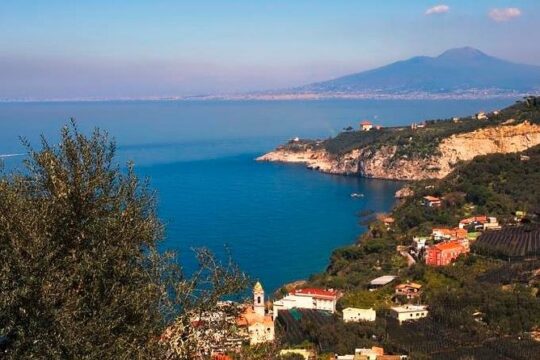Private Transfer from Massa Lubrense to Naples Airport, train Stations or Hotels