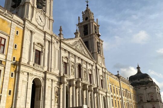 Tour to Ericeira and Mafra from Sintra
