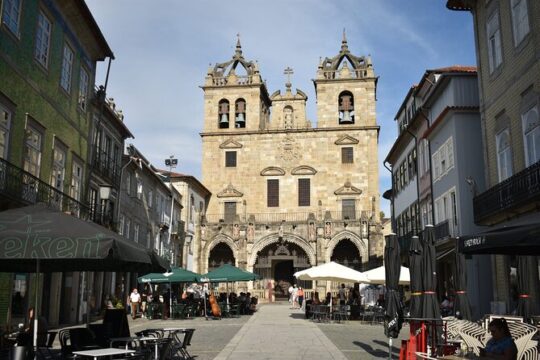 Full-Day Braga & Guimarães Guided Semi-Private Tour with Lunch from Porto