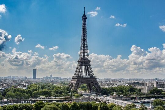 Private Transfer from CDG Charles de Gaulle Airport to Paris