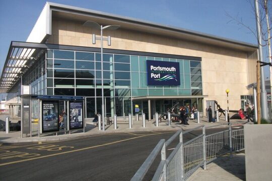 Portsmouth Cruise Port to Heathrow Airport Private Transfer