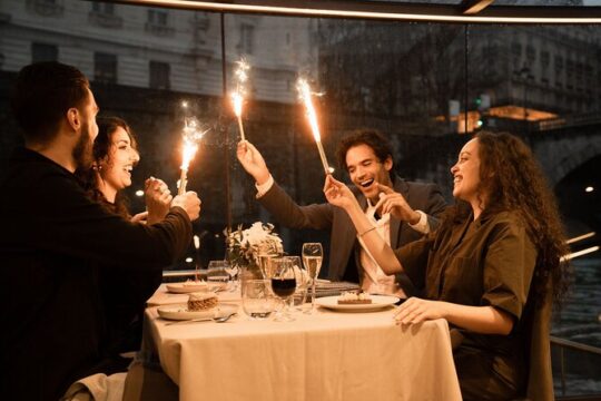 Paris New Year Eve Dinner Cruise by Bateaux Mouches