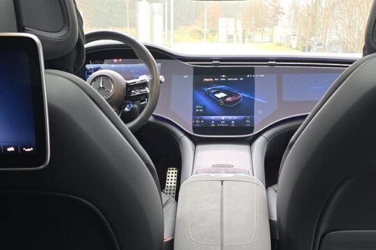 Private transfer Zurich Airport to Milano (Italy) (1-3 persons)
