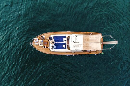 2 Hours Private Boat Tour on Lake Como