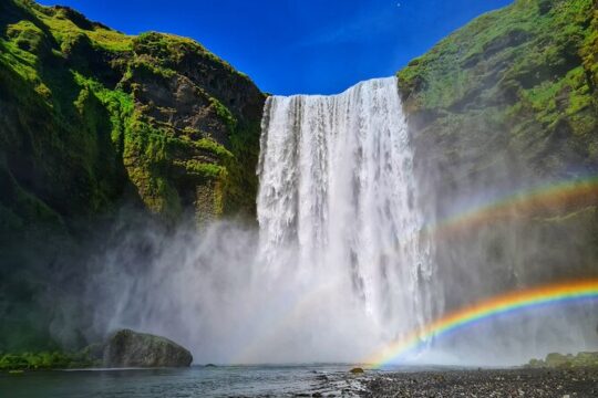 4 Days Iceland Private Super Jeep Tour to the Highlands