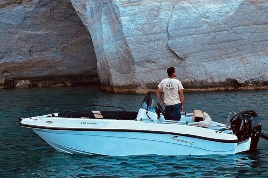 Customizable Half Day Private Boat Cruise in Milos