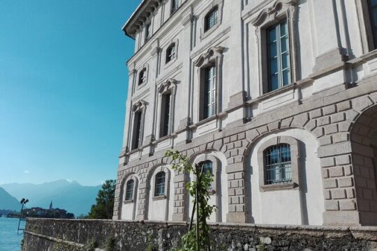 Isola Bella's palace and gardens with a private local guide
