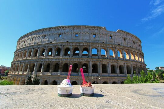 E-bike tour - Rome hidden between street art and street food