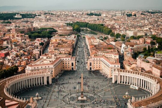 Private transfer from Florence to Rome, English-speaking driver