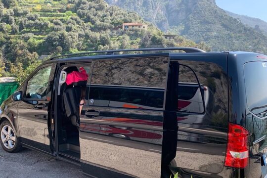 Private transfer from Positano to Naples by the scenic coast