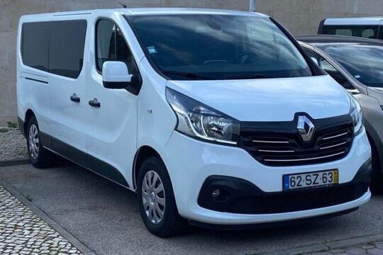 Private Faro Airport Transfer to Albufeira (up to 8 passangers)