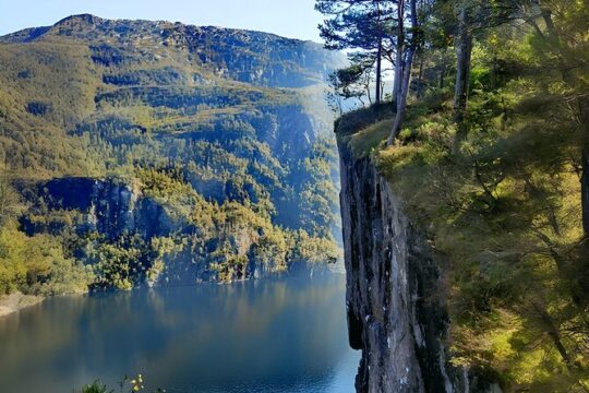Private Day Tour to Modalen, Mofjord and Hiking to Slotte