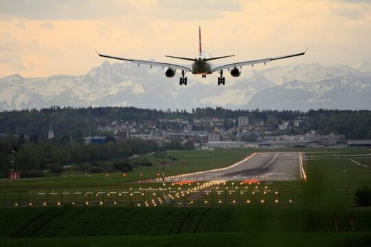 LINATE - MILANO airport transfer with private Luxury Car