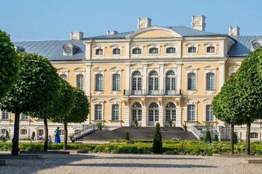 Explore the Baltics: Riga - Vilnius / Vilnius - Riga Daytrip