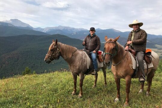4 Day West Range Cabin Vacations in the Alberta Rocky Mountains