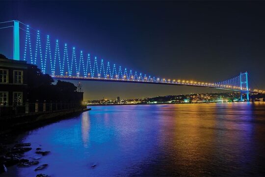 Glamorous Bosphorus (3 Hours Istanbul Dinner Cruise - Stage Front Private Table)
