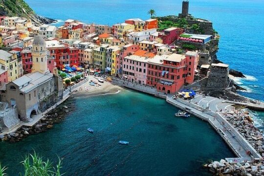 Luxury day trip Portofino and Serravalle outlet from Milan