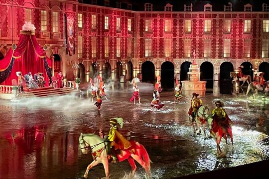 2-day Best Worlds Family Show Puy Du Fou & 3 Castles Private Tour