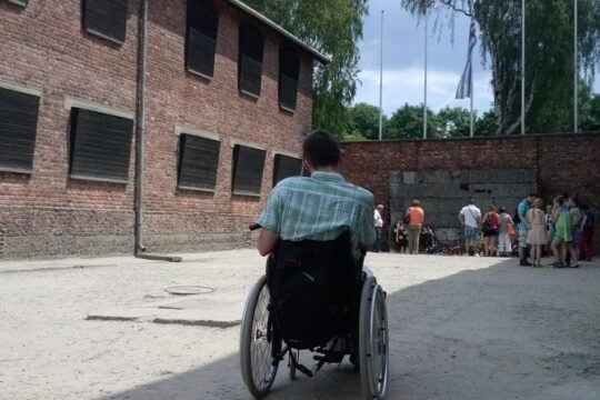 Wheelchair accessible PRIVATE transfer to Auschwitz - Birkenau