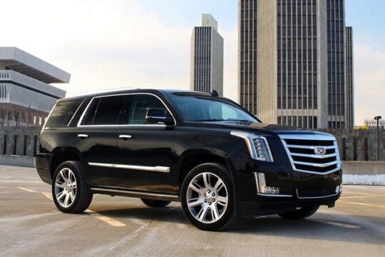 Arrival Private Transfer: Seattle Airport SEA to Seattle in Luxury SUV