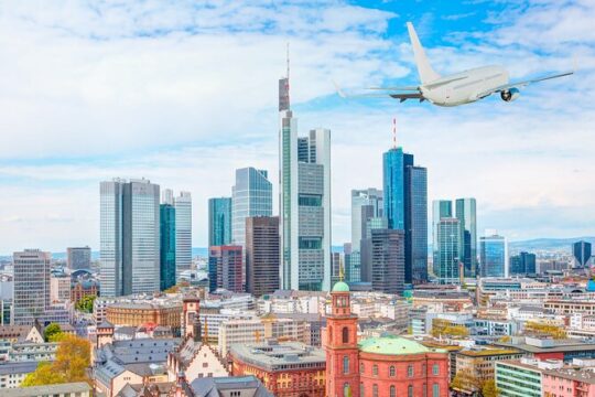 Private transfer: Berlin to Frankfurt with 2h for sightseeing