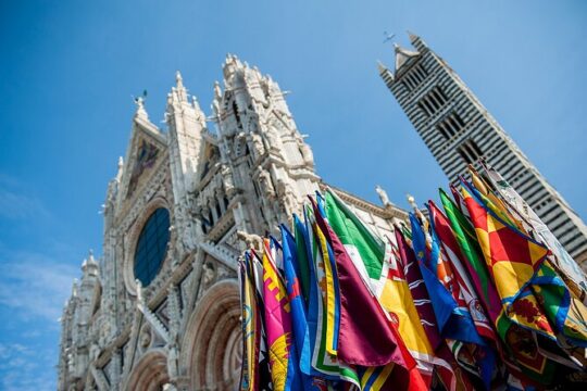 Private Tuscany Tour to Siena and San Gimignano with Winery Lunch