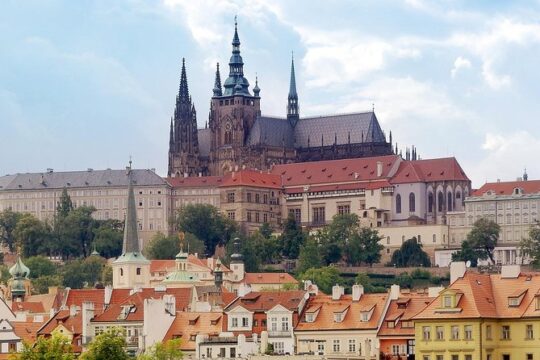 Walking Tour through the Prague Castle including Interiors