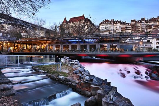Layover in Bern a Private Tour with a local: Best Highlights of Bern