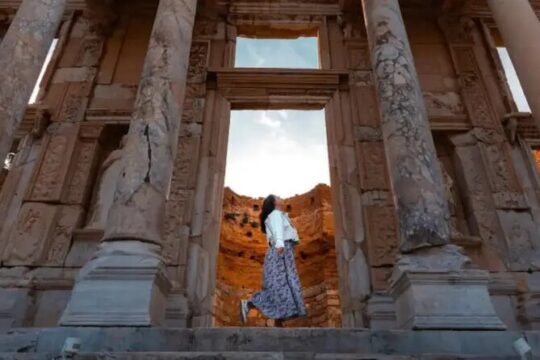 Full Day Tour to Ephesus and Archaeological Museum From Izmir
