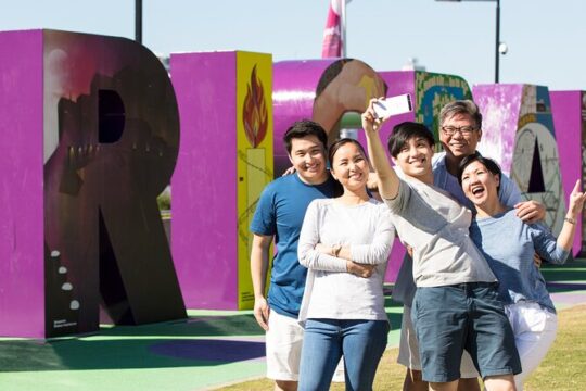 Brisbane Day Tour Including Flexible Pickup and Aussie Experience