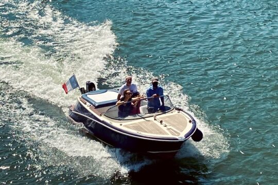 Private Boat Cruise in Paris