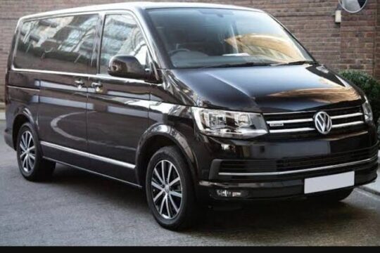 Private Transfer from Paris City to Beauvais Airport (BVA)