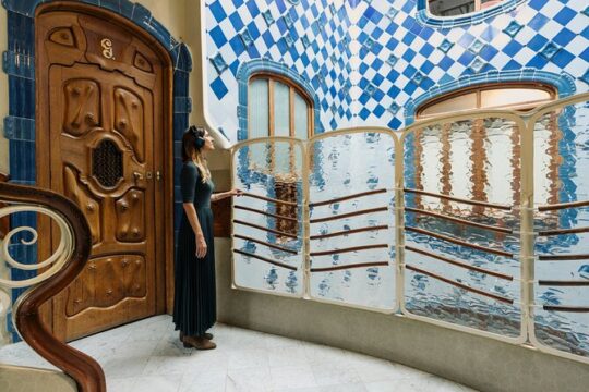 Casa Batllo First Access VIP Tour with Breakfast