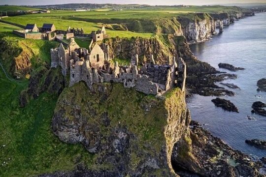 Luxury Mercedes 1-7pp GOT Drama & Giants Causeway private tour