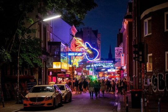 Hamburg St. Pauli (18+) Private Walking Tour with a Professional Guide