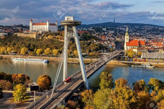Direct one way transfer from Český Krumlov to Bratislava