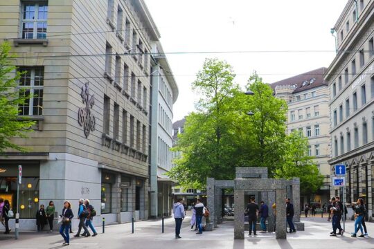 Discover the Zurich Banking Scene with a Local