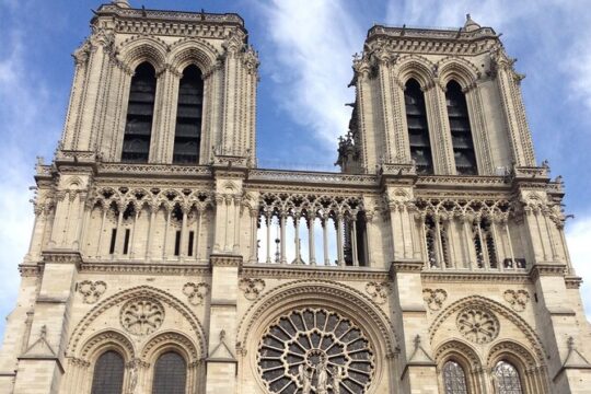 Walking Tour from Notre-Dame to the Louvre with Louvre Tickets