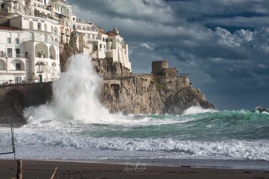 From Positano: Deluxe private transfer to Rome city center or airports.